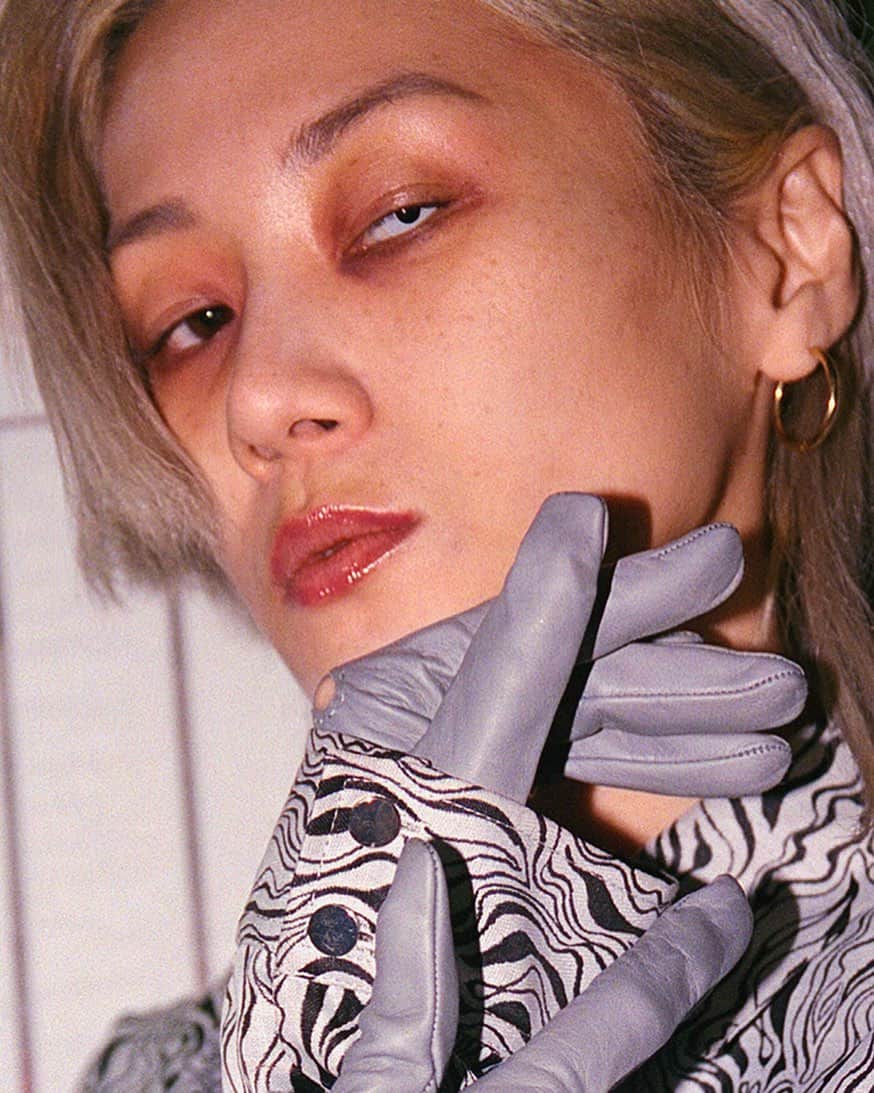 倉岡晋也のインスタグラム：「Gaze ✔︎ Halloween is over? @jidark241 @contributormagazine @natsukimua  @hikageyumiko @wolfnana Styling by me #contributormagazine」