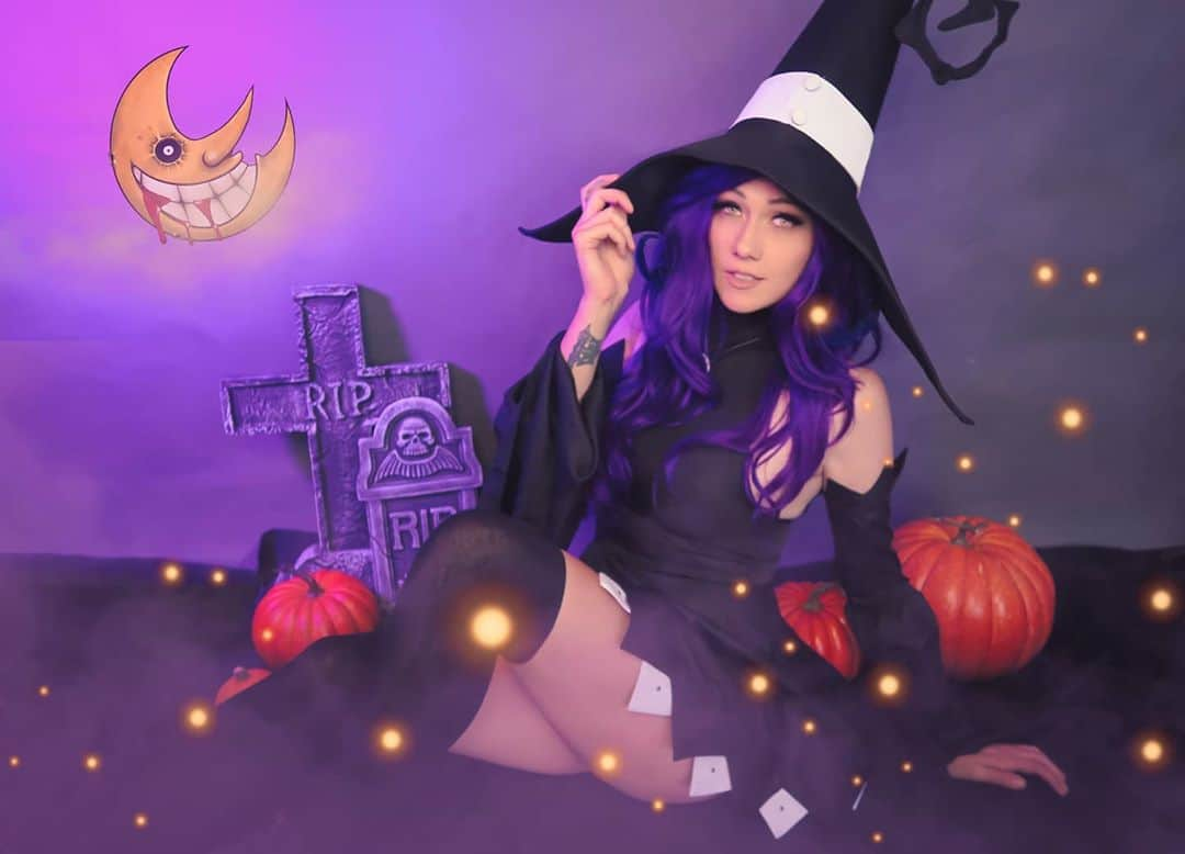 リンジー・エリースのインスタグラム：「Crossing another one off my dream list - Blair from Soul Eater! Happy Halloween, loves 💜」