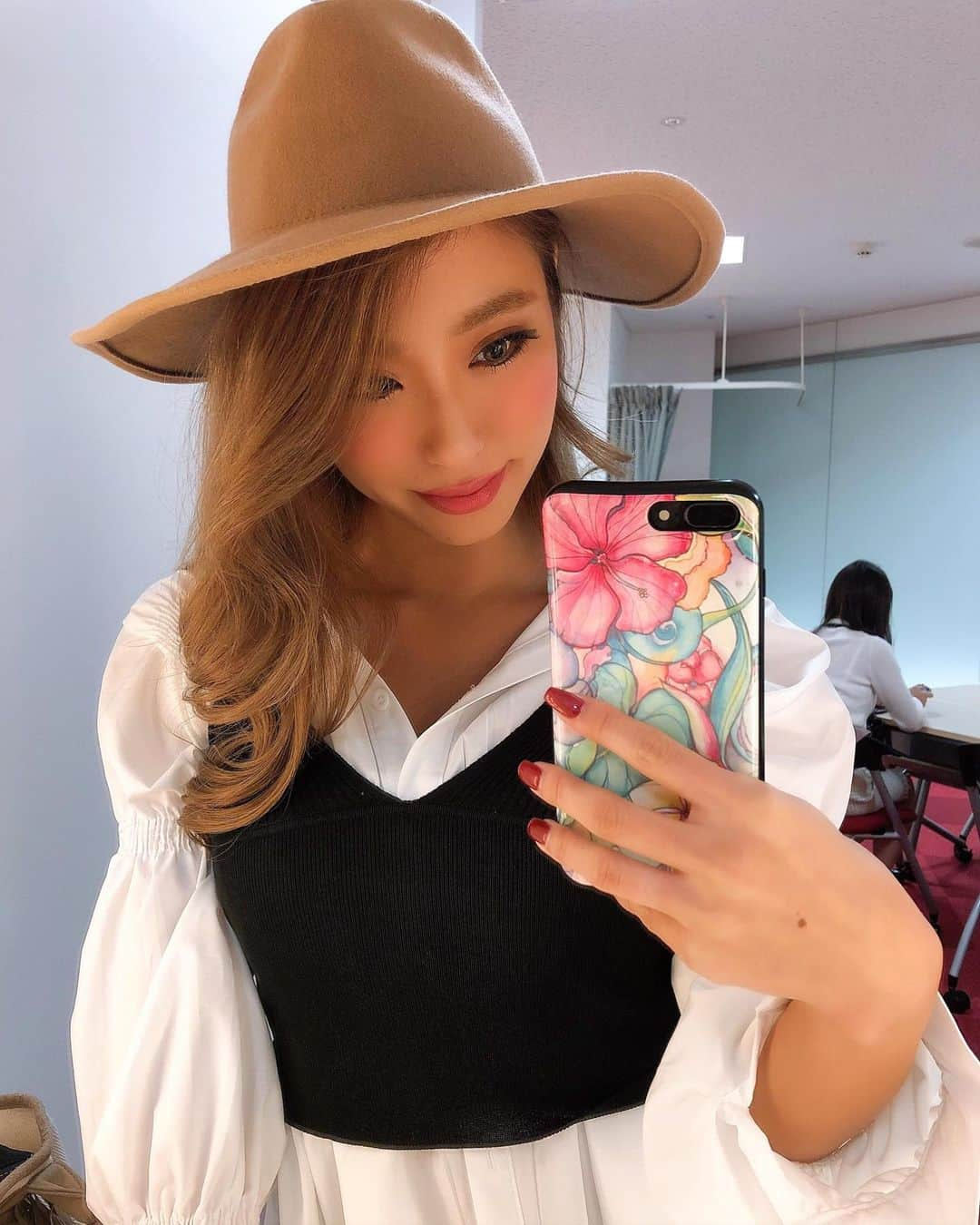 HIKARUさんのインスタグラム写真 - (HIKARUInstagram)「Hello11月🍁 2020早いなあ🤯  #ギャル　日焼け #黒肌　#日サロ　#グラビア　#水着  #金髪 #撮影　#プラチナムプロダクション  #gal #amazon #giragira #bikini #japan #japanesegirl #camera」11月1日 9時30分 - hikaru__0211