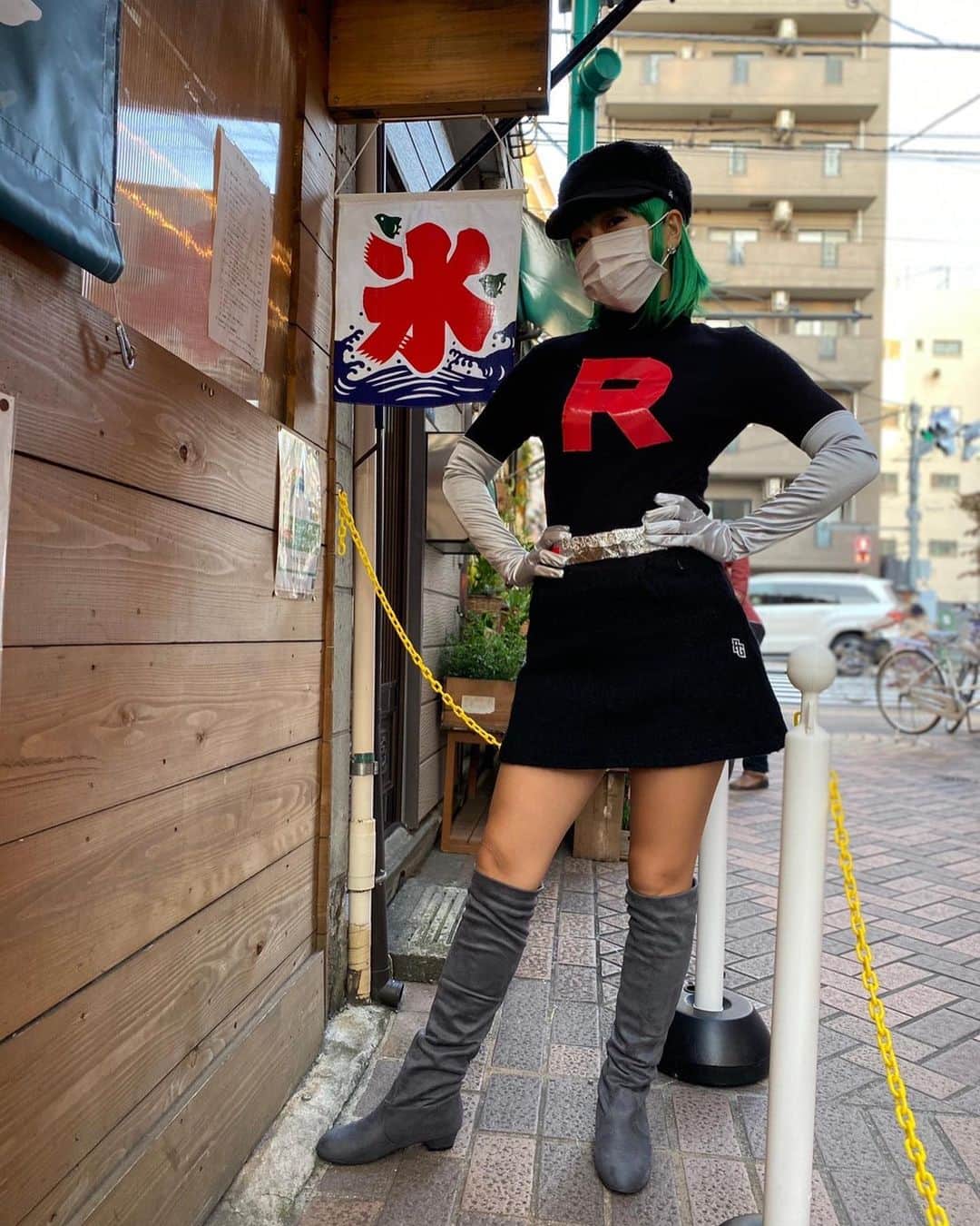 安藤あいかのインスタグラム：「#halloween  #ハロウィン2020 #ポケモンgo  #ロケット団したっぱ #カキ氷 #このバケツが魔界へと繋がっている」