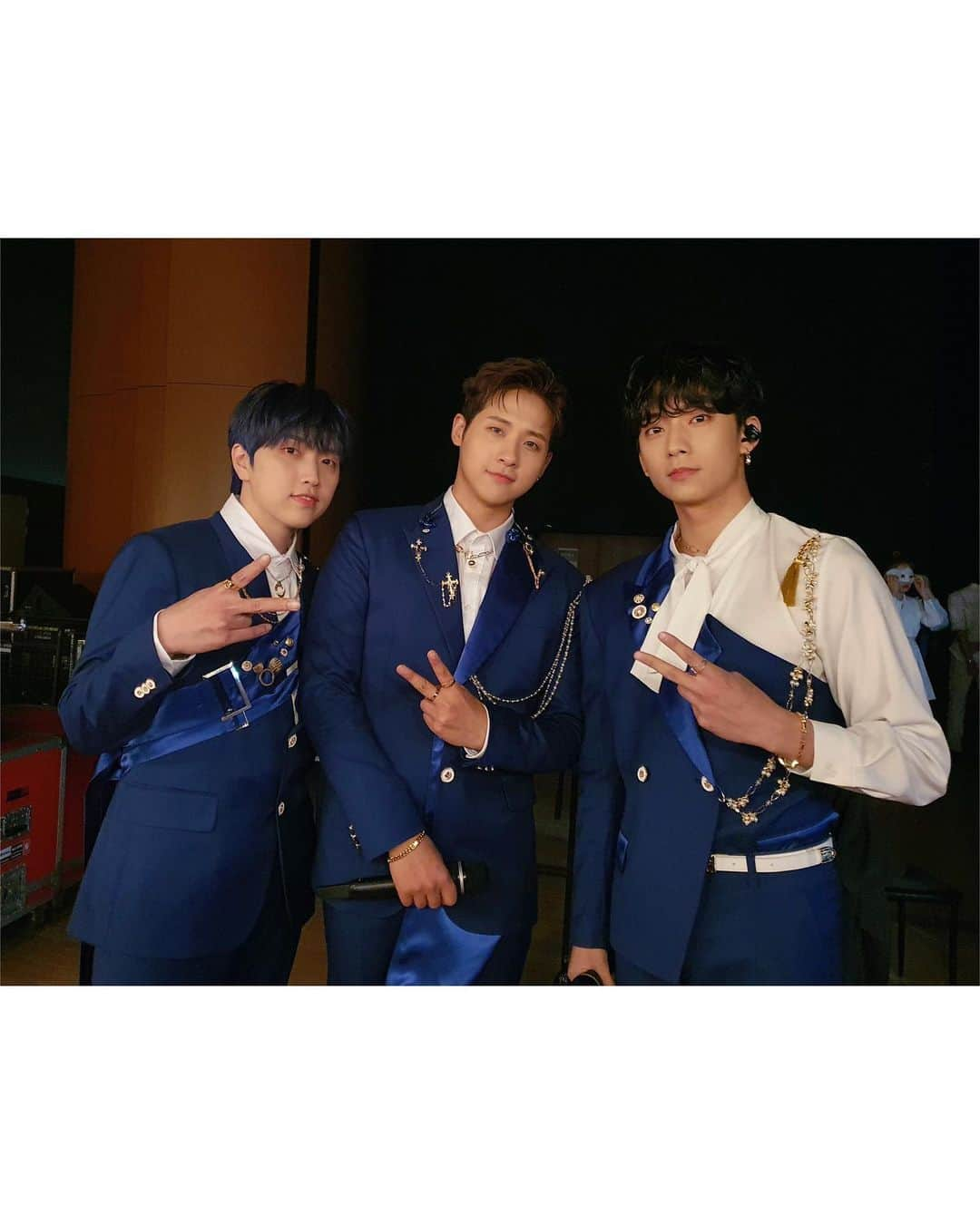 B1A4さんのインスタグラム写真 - (B1A4Instagram)「열린음악회📸  '더 뜨겁게 사랑할 여름에 만나요' 그리고 '영화처럼' 까지 함께한 열린음악회 무대 모두모두 함께하셨나요⁉️  #대기중B1A4와함께  #즐거운주말되세요💫  #B1A4 #영화처럼 #Origine」11月1日 19時24分 - b1a4ganatanatda