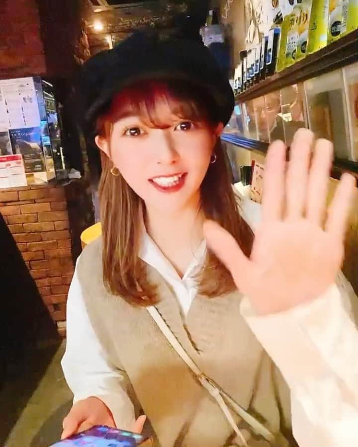 末次愛梨のインスタグラム：「👯‍♀️💛🍻💗🌈  金曜日の途中の記憶だけすっぽり抜けてる🤫  いんなみと一緒に遊ぶと インライやりがち🔥💗 皆さん酔っぱらいのお付き合い ありがとうございました😂✨  #加工あるある #顔ギュイーーーン」