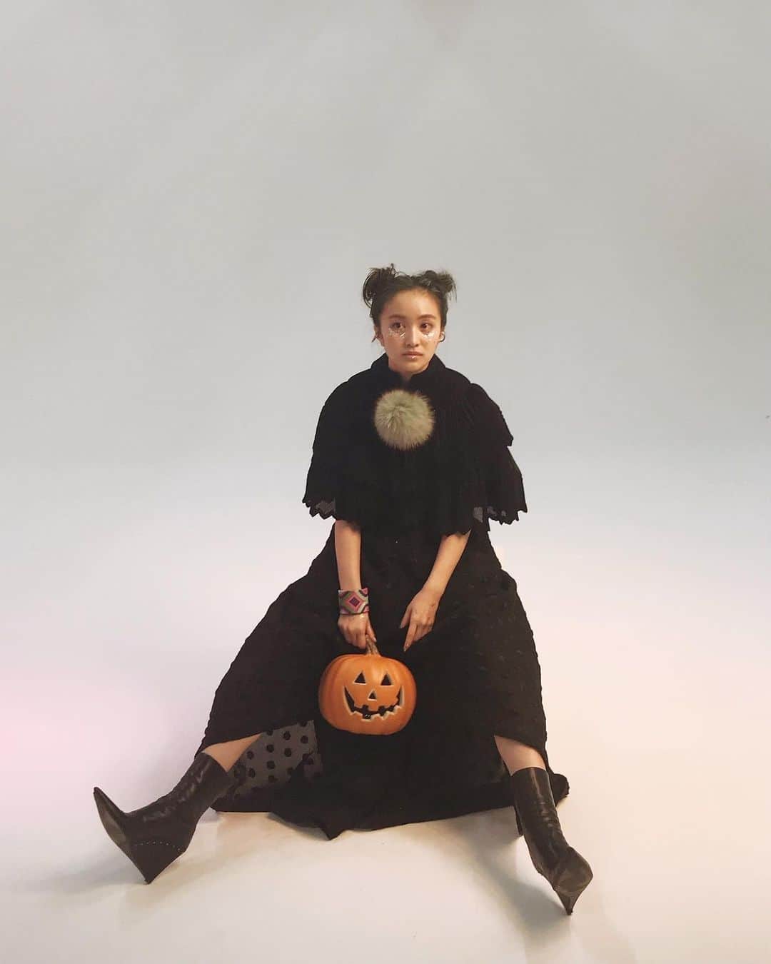 百田夏菜子さんのインスタグラム写真 - (百田夏菜子Instagram)「マジョリカでした💚魔女見習いをさがして公開まであと少し。たくさんの方に届きますように💚 ・ #11月13日公開」11月1日 20時22分 - kanakomomota_official