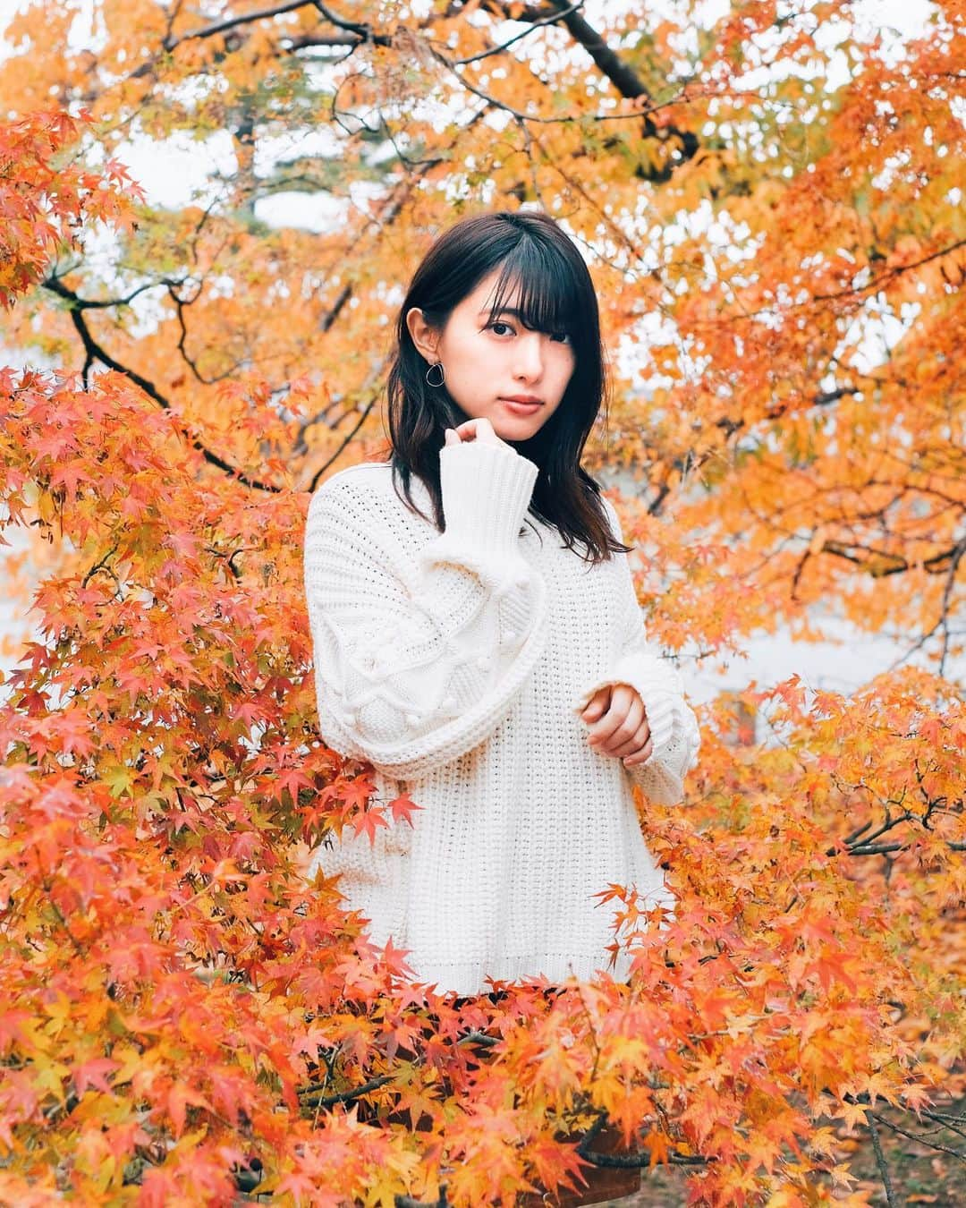 TAKI Modのインスタグラム：「. . autumn🍁🍁🍁 . . 今年のハロウィンも相変わらず人が多かったように見える(田舎からすると)😂 . . 【location : Kyoto , Japan 】 . . follow☞@team_jp tag ☞#team_jp_ ←最後の_忘れず . . XPRO2 / XF35mm F1.4 . . #portrait#ポートレート  #RECO_ig  #igersjp#IG_phos #写真好きな人と繋がりたい#その瞬間に物語を#スクリーンに恋して#genic_japan  #pasha_magazine @FUJIFILMjp_x  @FUJIFILM_xseries」