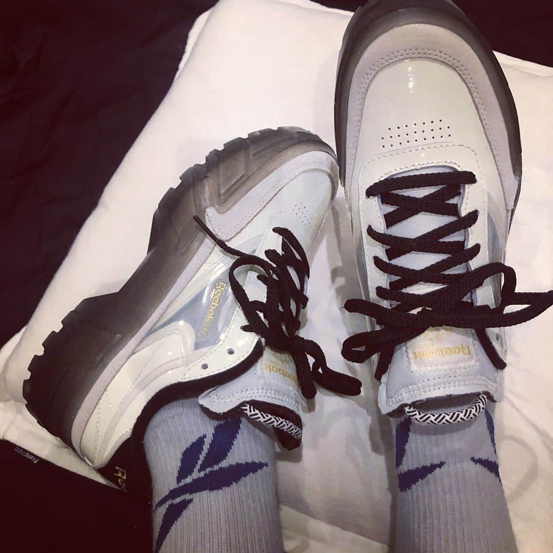 ゆらのインスタグラム：「にゅ〜りーぼっく🥰 #reebok」