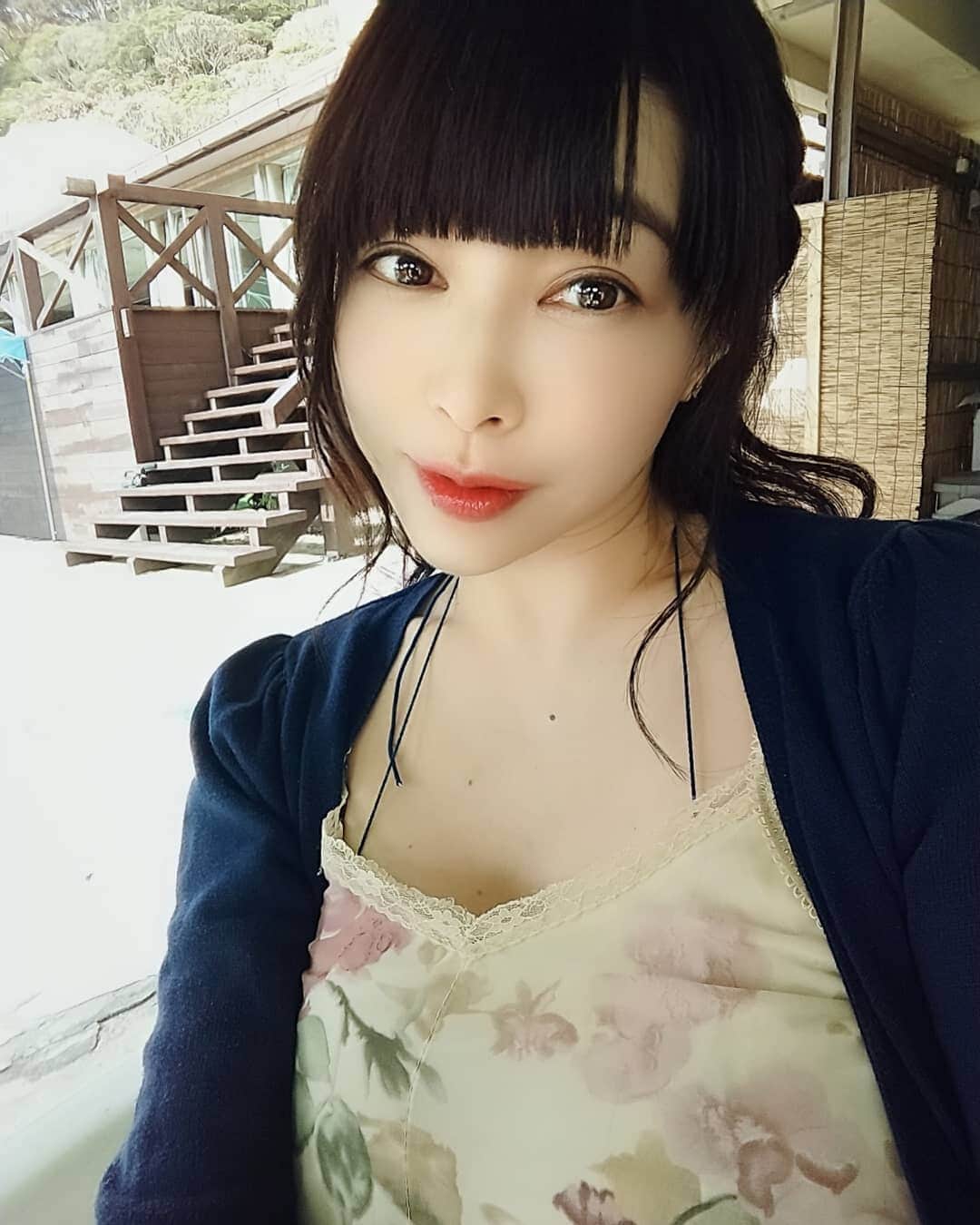 松坂南さんのインスタグラム写真 - (松坂南Instagram)「こちらも #撮影中オフショット  #グラドル自画撮り部  #model #selfie」11月1日 11時31分 - minami_matsuzaka