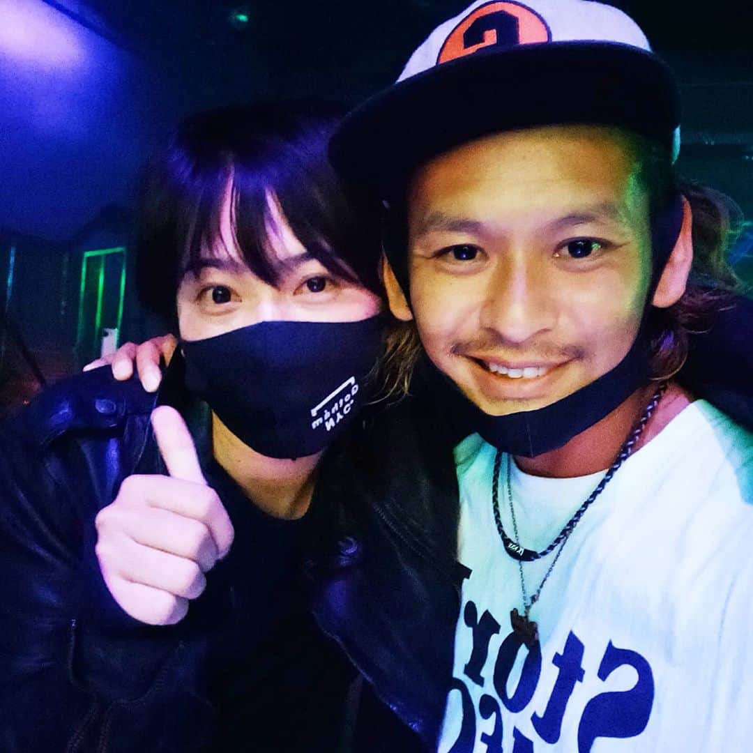 五十嵐恭雄さんのインスタグラム写真 - (五十嵐恭雄Instagram)「久々の #あいのり 仲間イッシーと！🌏🚌💨そして社長と福岡bijou でDJでしたー！✍️楽しかったー！🐥  #club #福岡 #bijou」11月1日 11時27分 - yasuo_ikarashi_