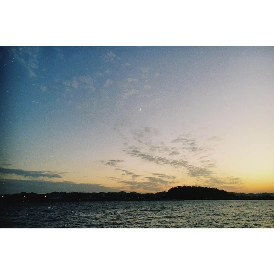 井之脇海のインスタグラム：「寒くなってきましたが、日々、元気に撮影しています！  皆さんも体調には気をつけてくださいね🙋‍♂️」