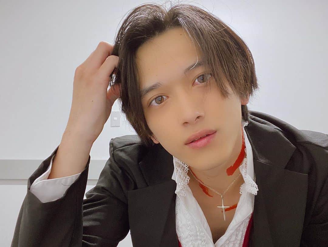 中村昌樹さんのインスタグラム写真 - (中村昌樹Instagram)「. 🎃HAPPY HALLOWEEN👻 . 何枚目が好き？ . #九星隊 #ナイスタ #ナインスターズ #ハロウィン #halloween #仮装 #コスプレ #blood #今日から11月」11月1日 11時35分 - mr2333lvns