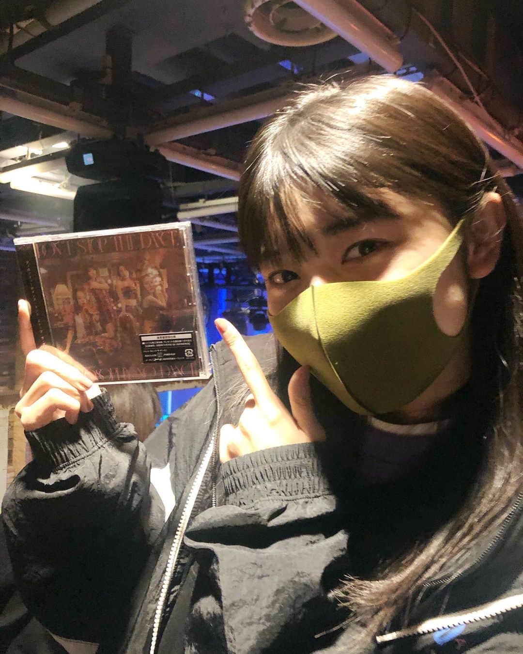 のインスタグラム：「フィロソフィーのダンス さんから CD頂きました🥰 ありがとうございます！  今度はカッコいい姿で生で見たい🥺 帰りの車で聴いてみます😊  #フィロソフィーのダンス さん #dontstopthedance  #サンリオピューロランド」