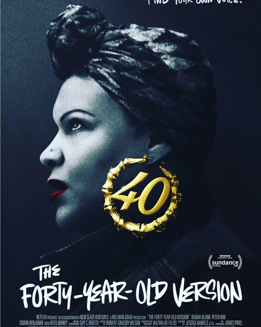 ジェニファー・エスポジートのインスタグラム：「Want to escape for a moment from the insanity!? THIS film on Netflix. It’s just so so inspiring on so many levels.  Art again comes in and turns anxiety into hope. Create, dance, sing, paint, write - bring in joy - any way you can.  AND #vote. #peace Oh yeah the film was written, directed, and produced by Radha Blank who also stars!  Get it done YOURSElF!」