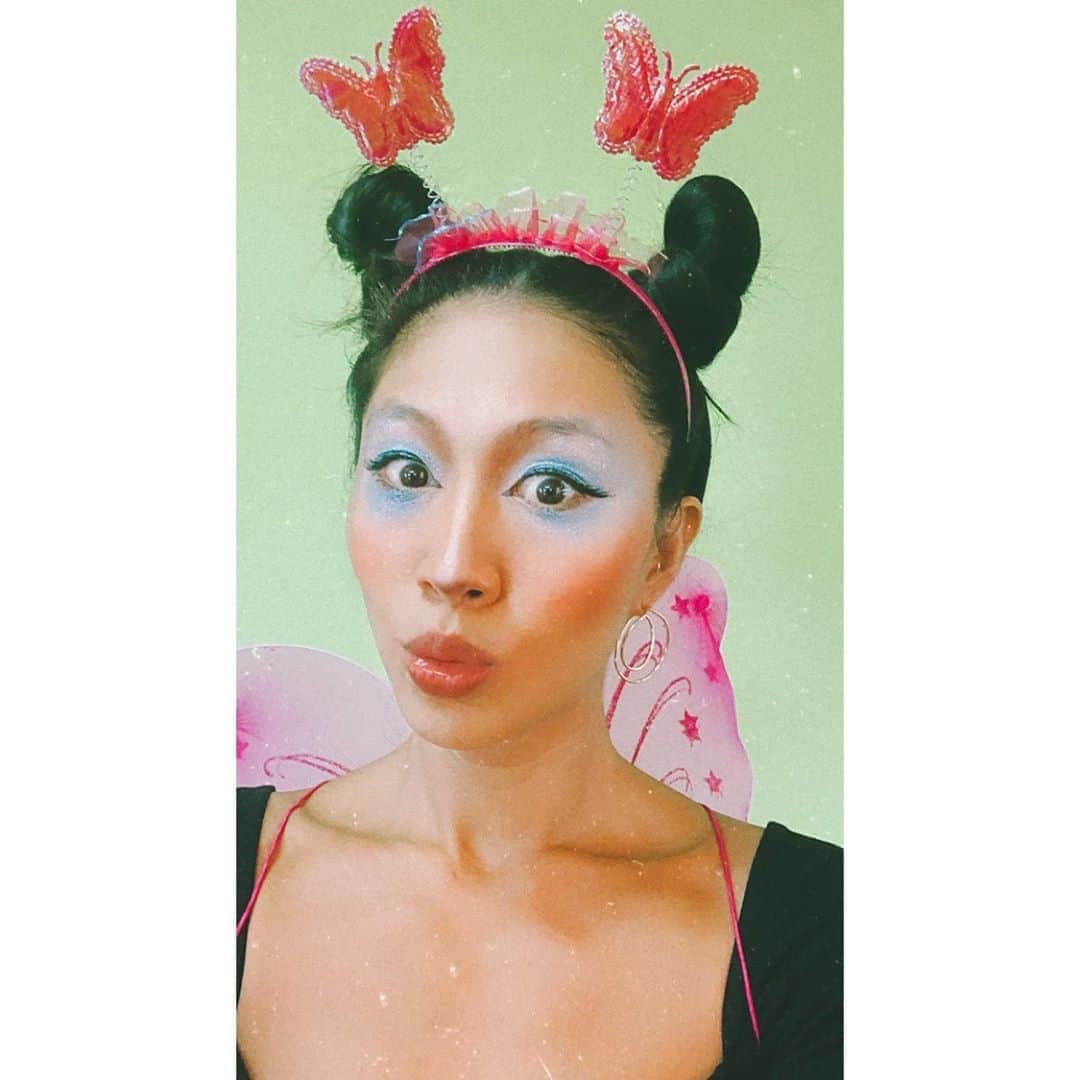 福本幸子さんのインスタグラム写真 - (福本幸子Instagram)「全員のハロウィンメイクしたよ。It was fun doing everyone’s #halloween makeup. 👻」11月1日 12時10分 - okinawajudy