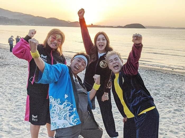 神取忍さんのインスタグラム写真 - (神取忍Instagram)「福岡でサンシャイン池崎さんと 井上京子選手と井上貴子選手と 収録でしたー(^^) W井上との収録は初めてかなぁ? お楽しみにー(^^) #福岡 #サンシャイン池崎 #収録 #井上京子 #井上貴子 #神取忍」11月1日 12時30分 - shinobukandori