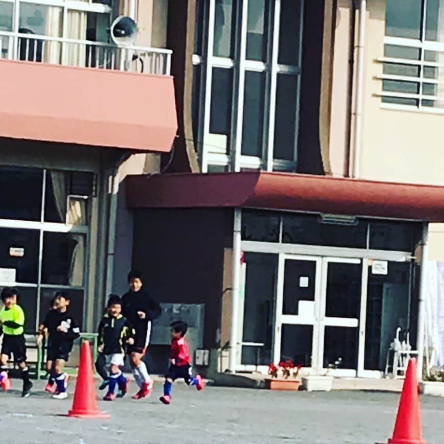 のインスタグラム：「今日は輪に入れたり入れなかったり  とっても小さいけど頑張ってます笑笑」