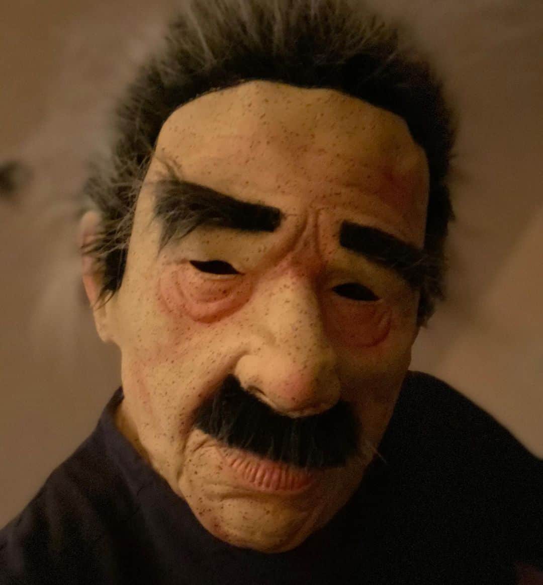 ピーター・ファシネリのインスタグラム：「Happy Halloween!!!!  Wear a Mask!」