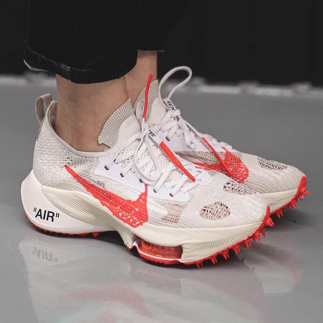 HYPEBEASTさんのインスタグラム写真 - (HYPEBEASTInstagram)「@hypebeastkicks: Images of the @off____white x @nike Air Zoom Tempo NEXT% in a muted beige and red colorway have surfaced online. Donning a beige-toned Flyknit upper, the shoe features details such as a red graffiti-styled Nike swoosh and signature Off-White™ branding on the medial in black. Rounding out the look is a bevy of spikes that give the silhouette a retro running aesthetic. Swipe to take a look and stay tuned for official release details. ⁠⠀ Photo: @repgod888」11月1日 12時46分 - hypebeast
