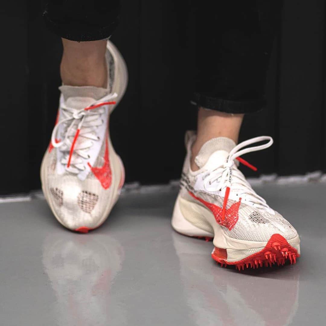 HYPEBEASTさんのインスタグラム写真 - (HYPEBEASTInstagram)「@hypebeastkicks: Images of the @off____white x @nike Air Zoom Tempo NEXT% in a muted beige and red colorway have surfaced online. Donning a beige-toned Flyknit upper, the shoe features details such as a red graffiti-styled Nike swoosh and signature Off-White™ branding on the medial in black. Rounding out the look is a bevy of spikes that give the silhouette a retro running aesthetic. Swipe to take a look and stay tuned for official release details. ⁠⠀ Photo: @repgod888」11月1日 12時46分 - hypebeast