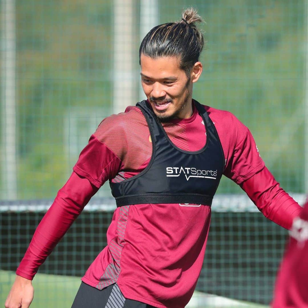 のインスタグラム：「皆さん、良い日曜日を！☀️ Have a great Sunday! ☀️  #vissel #visselkobe #ヴィッセル #ヴィッセル神戸 #Kobe #神戸 #WeAreKobe #KobeForeverForward #一致団結 #JLeague #Jリーグ #DAZN」