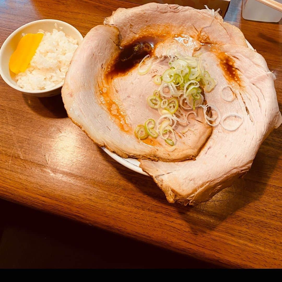 タカさんのインスタグラム写真 - (タカInstagram)「もぐら　の　ラーメン」11月1日 13時31分 - taka.tkg