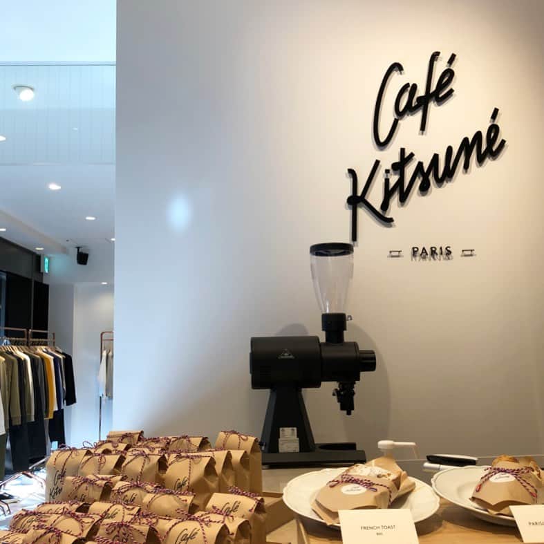 mai_1106のインスタグラム：「2020.10.27 * Cafe Kitsune 🦊 * * *」