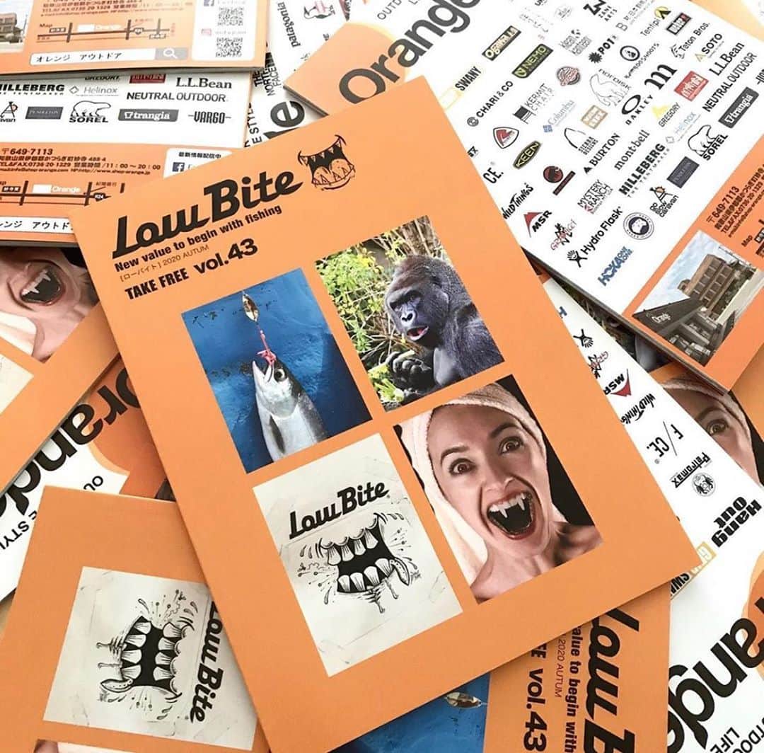 のインスタグラム：「《LowBite》vol.43💥 今回のMegabassページがエグジマなんで見つけて見て‼️😳🤭🤫  Low Bite/ローバイトは「釣り」を通じて様々なスタイルをクロスオーヴァーさせる「カルチャーマガジン」です。 テクニックよりもスタイルを重視して「カッコ良さ」や「楽しさ」を伝えていきます。  フリーマガジンだから書ける本音の記事は、既存の釣りメディアに飽きてしまった方にも楽しんでいただけると思います。  釣りに興味がある方も、そうじゃない方も、楽しく遊びたいならLow Biteをチェック！デス。  @lowbite_magazine  #lowbite #フリーマガジン  #釣り #fishing  #バスフィッシング  #バス釣り #シーバス  #フィッシング #ええやんかぁ  #ええやんかぁの輪」