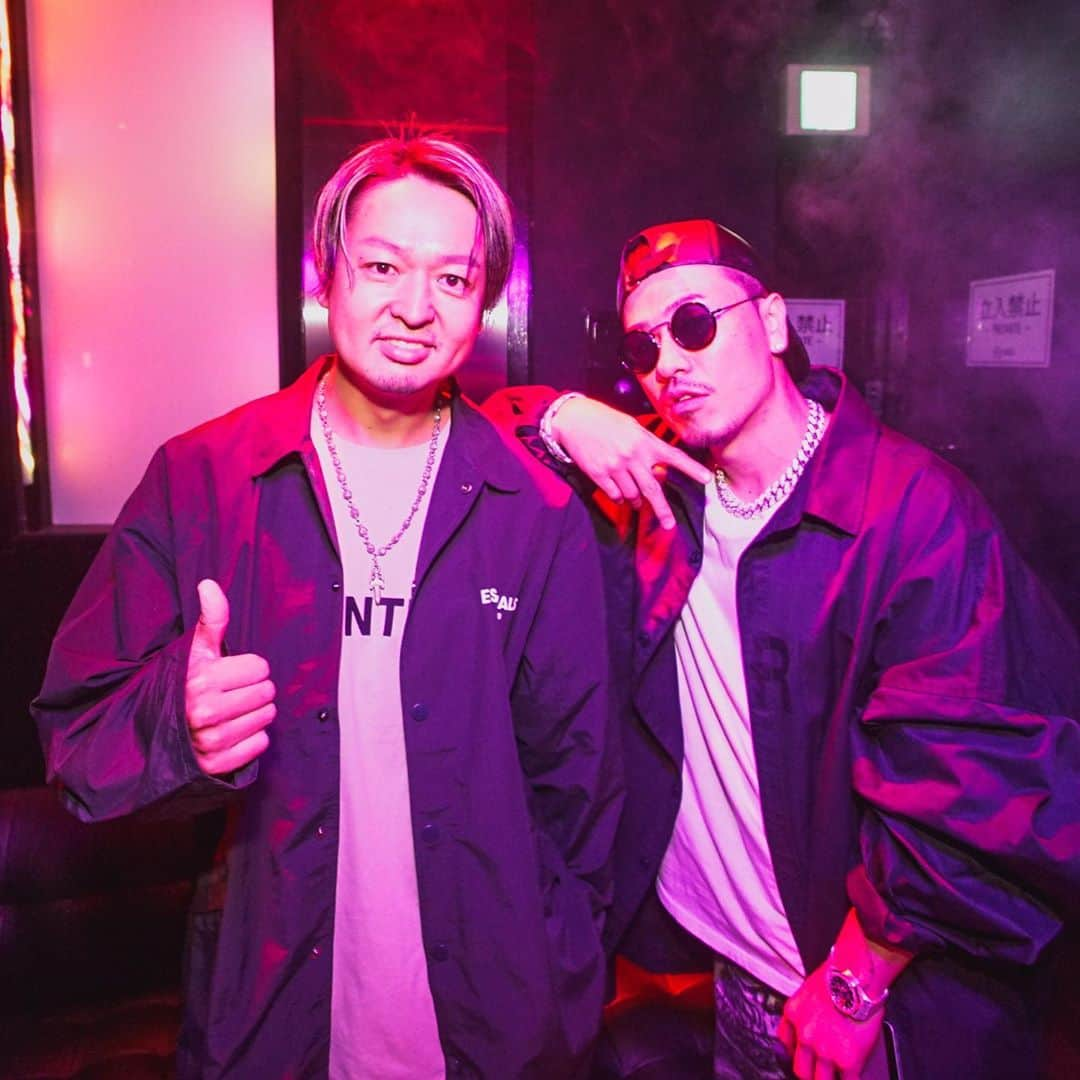 DJ TORAさんのインスタグラム写真 - (DJ TORAInstagram)「69な夜でした💯 . @ak69_official @neon__mafia  . #djtora #ak69 #もしよければ #atomtokyo」11月1日 15時15分 - djtora_jpn