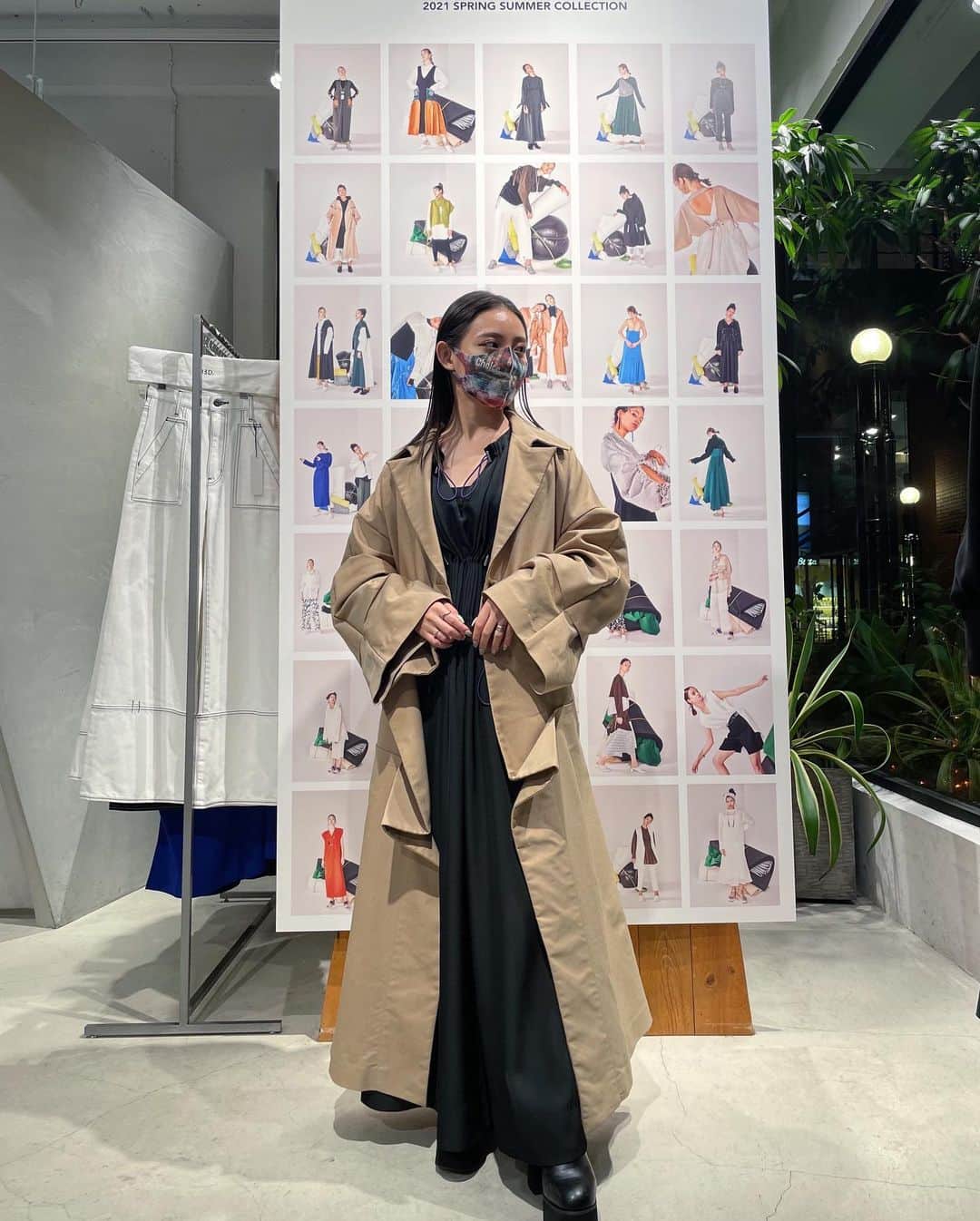 飯田りほのインスタグラム：「un3d.2021ss . . . #un3d #fashion #codenate  #2021ss  #trenchcoat  #longskirt  #onepiece」