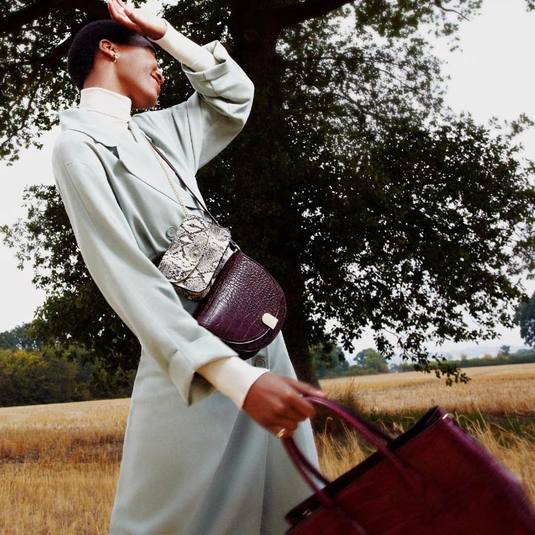 アクセサライズのインスタグラム：「No such thing as too many bags, right?  Shop an EXTRA 20% off all bags - ends midnight TONIGHT ⌛  Tap the link in our bio to shop #Accessorize」