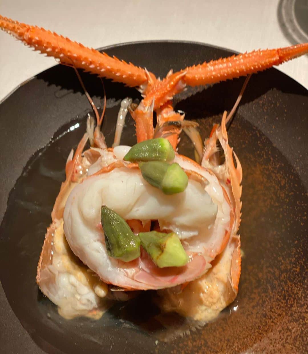 JUNKO（飯田順子）さんのインスタグラム写真 - (JUNKO（飯田順子）Instagram)「#narisawa さんへ  日本の里山にある豊かな食文化と先人たちの知恵をフィルターを通して料理で表現する#InnovativeSatoyamaCuisine  を体験しに行ってきました🧡❤️  NARISAWAさんの革新的里山料理を堪能させてもらい感動💛 五感で感じる美しさと表現力でNARISAWAワールドを体験できました🥰 また次の予約も楽しみです🌈 ・ ・ #イノベーティブフュージョン #イノベイティブ里山キュイジーヌ#ミシュラン2つ星 #ミシュラン東京#予約困難#予約困難店 #グルメスタグラム #グルメ女子 #グルメな人と繋がりたい #グルメ巡り #青山グルメ #東京グルメ #世界のレストランベスト50 #シャネル#ハリーウィンストン#美味しい#美味しいもの巡り #食べるの好き#ペアリングワイン #ワインスタグラム #食べログ高評価 #食べログシルバー」11月1日 16時05分 - jun__ko_