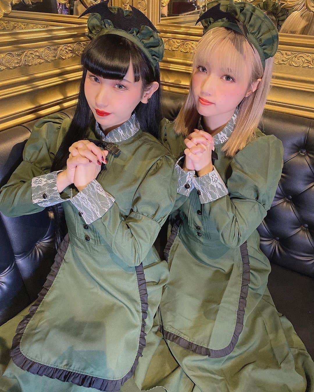 yokoのインスタグラム：「. 1日目はホーンテッドマンションに 皆を誘ってました👻 . . シーナさんのパフォーマンスにも2人で参加させて頂けたので楽しかったです😣💕 . . .  . . . . . . . . . . . #ホーンテッドマンション#コスプレ#ディズニー#ハロウィン#halloween #ディズニーランド #エンタメ活動を止めない #アジア一のエンターテインメント #burlesque#burlesque lesquetokyo#バーレスク東京#ダンサー#透明少女#model#hairmake#makeup#love#ootd#fashion#instagood#instalike#instafashion#tokyo #お洒落さんと繋がりたい#カメラ好きな人と繋がりたい#モデル#東京」
