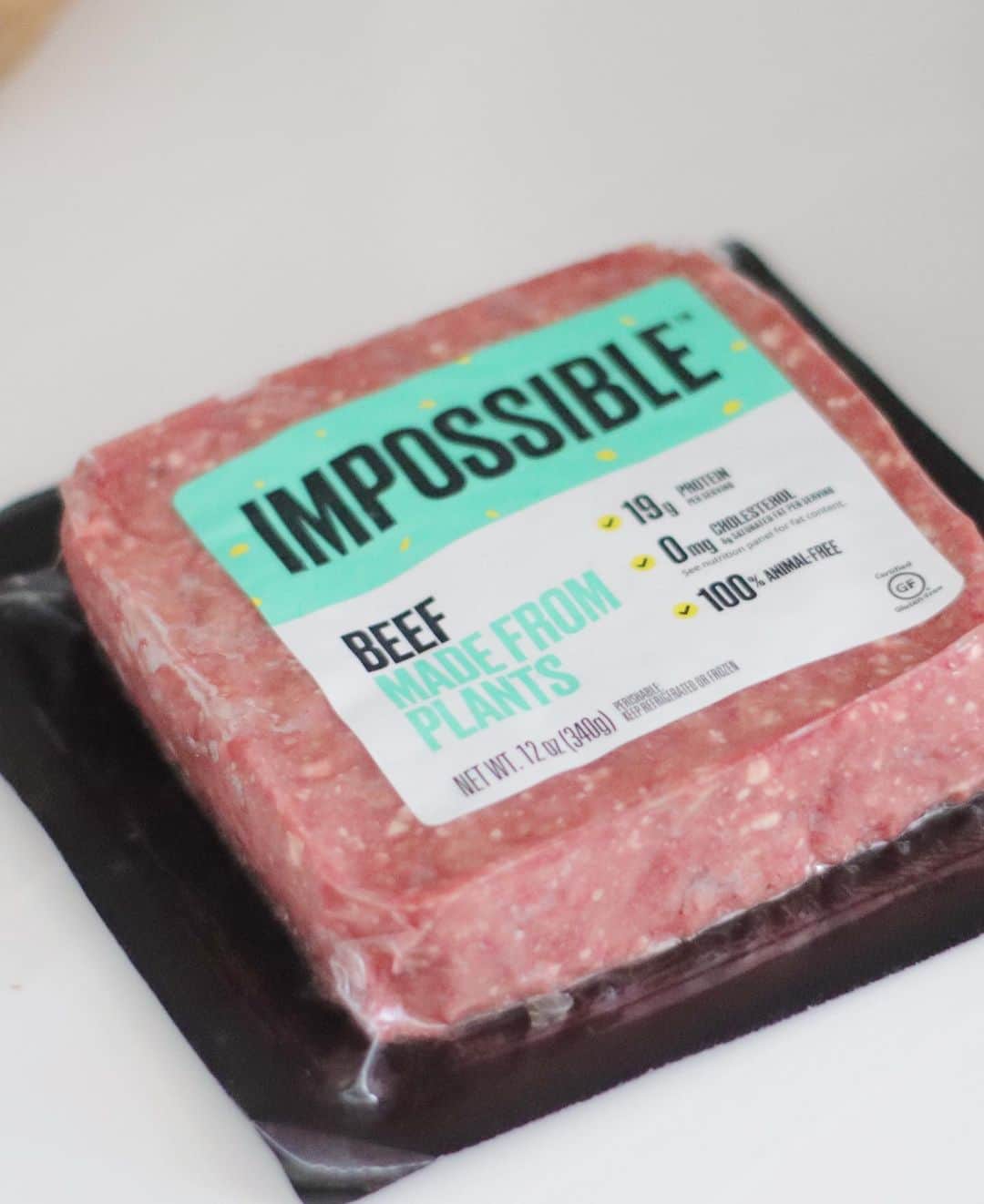 HauTung 巧童在這さんのインスタグラム写真 - (HauTung 巧童在這Instagram)「馬煮與我煮(第三張圖)的分別🙎🏼‍♀️😂 肉醬 與 肉碎 兩個都不是真的牛肉 而是最近最流行的不可能植物牛肉  與傳統牛肉相比  它減少96% 土地使用量 87％用水量及 89％溫室氣體排放量 把不可能化作可能🍃🌬  現在全港百佳超級市場及網店 都能買到以上的不可能植物牛肉了  在家試煮後除了品嘗味道😋 記得把食譜都上載至社交平台及Hashtag #CookImpossible Impossible Foods 就會挑選並Repost 5個最有創意嘅菜式 被選中的幸運兒還能額外獲得兩包不可能牛肉🤩  @impossible_foods  #impossible_foods #impossiblefoods #CookImpossible」11月1日 16時15分 - hautunnng
