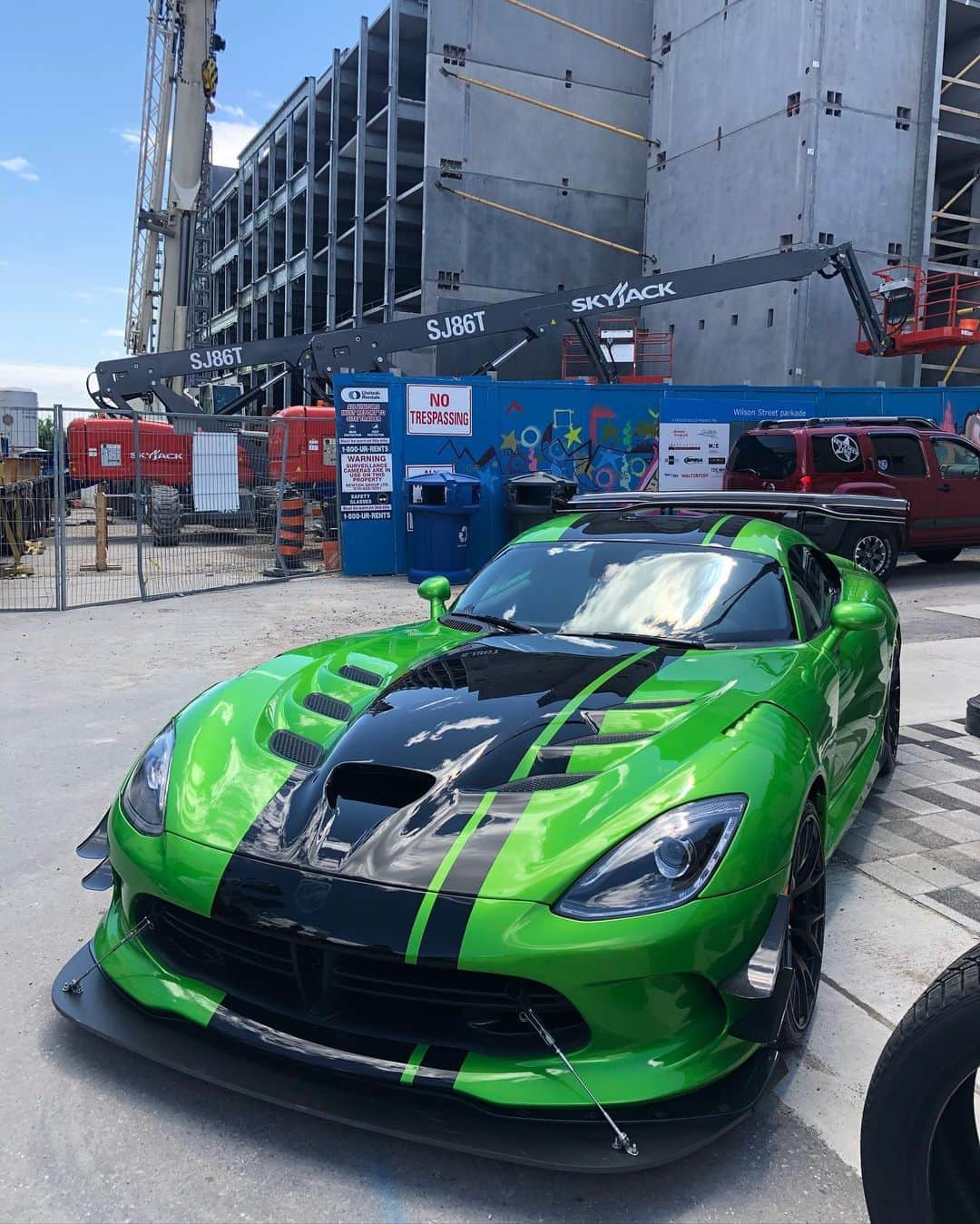 CarsWithoutLimitsさんのインスタグラム写真 - (CarsWithoutLimitsInstagram)「Life has been slow, until now. It’s time to get back to the track. Join us at the Hi-Performance Expo, November 1-  3 at COTA in Austin, TX. https://hiperformanceexpo.com/  _ ✅ @optimabatteries  _ 📷 @shaw416 #carswithoutlimits #chevrolet #corvettezr1 #viperacr」11月1日 16時35分 - carswithoutlimits