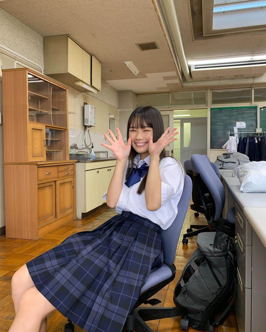 新井舞良のインスタグラム：「本日よる22時から WOWOW「連続ドラマW セイレーンの懺悔」第3話放送です！  来週の最終回まで是非見届けてください😊 #セイレーンの懺悔」