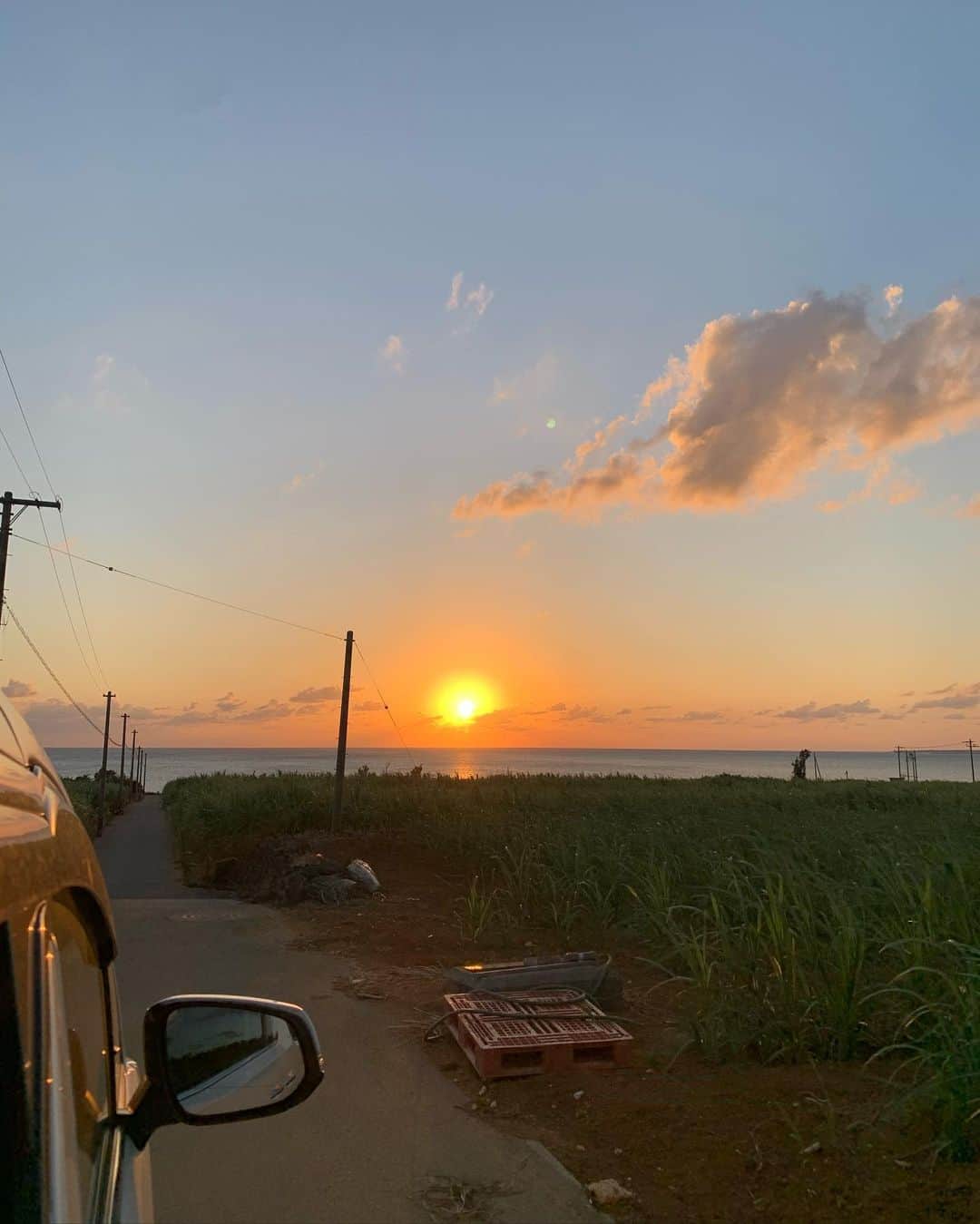 植野有砂さんのインスタグラム写真 - (植野有砂Instagram)「😍😍😍🌅we were so lucky to see the beautiful sunsets in Miyako island everyday ❤️宮古で天気に恵まれて毎日綺麗なサンセットが見れて幸せ🥰ちなみに今は都にいます。笑⛩ #宮古島」11月1日 16時49分 - alisaueno