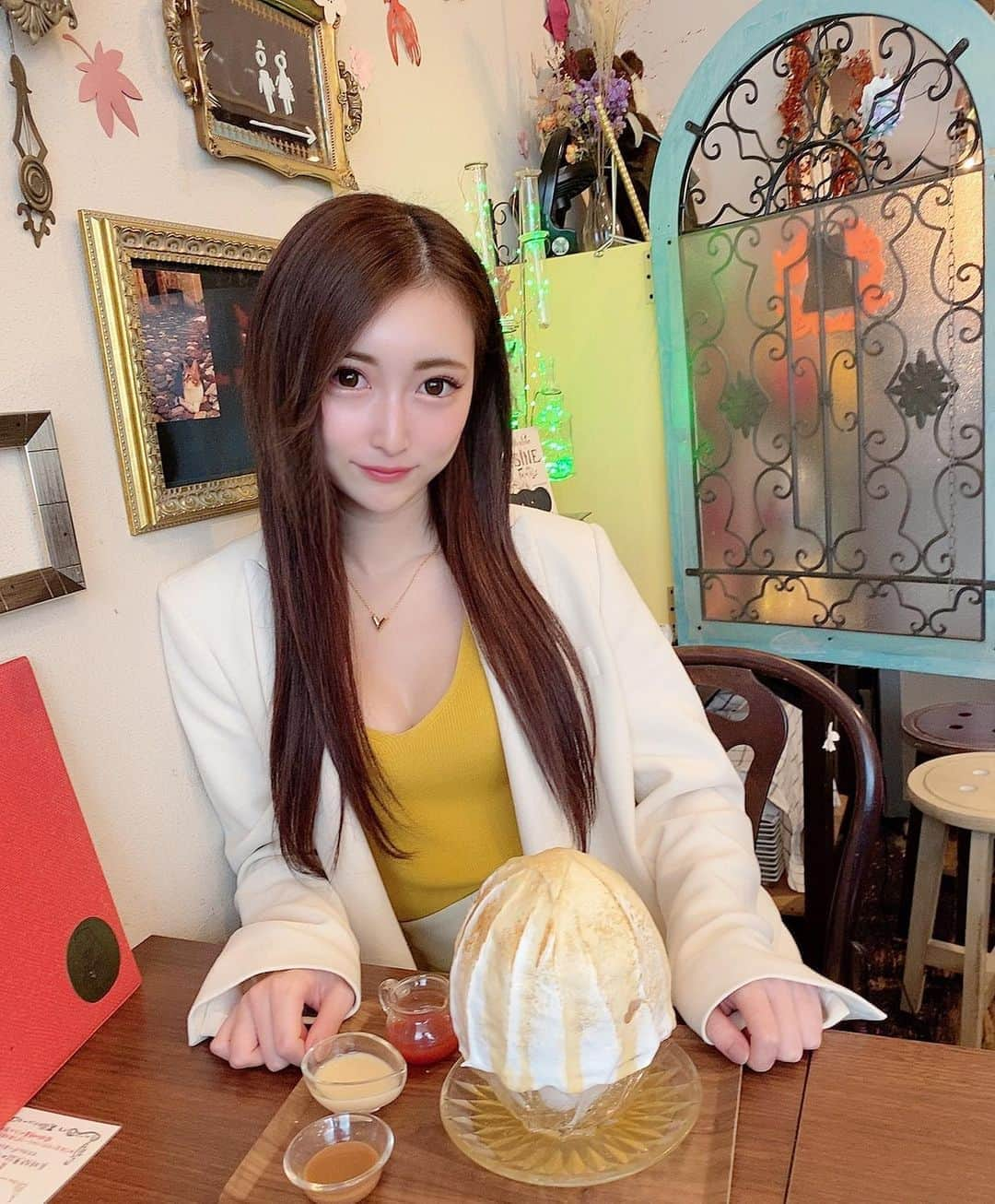 はづきてぃのインスタグラム：「・ 吉祥寺デート❤️ 焼き氷食べたよっ🍧 ・ 2つ目の動画見てーーーー🔥 超インスタ映え😂💖 ・ 映えだしめっちゃ甘くて 美味しかった🥺💓 ・ #吉祥寺　#吉祥寺グルメ #吉祥寺カフェ #吉祥寺かき氷 #吉祥寺焼き氷　#焼き氷　#吉祥寺デート　#カフェルミエール　#インスタ映え」