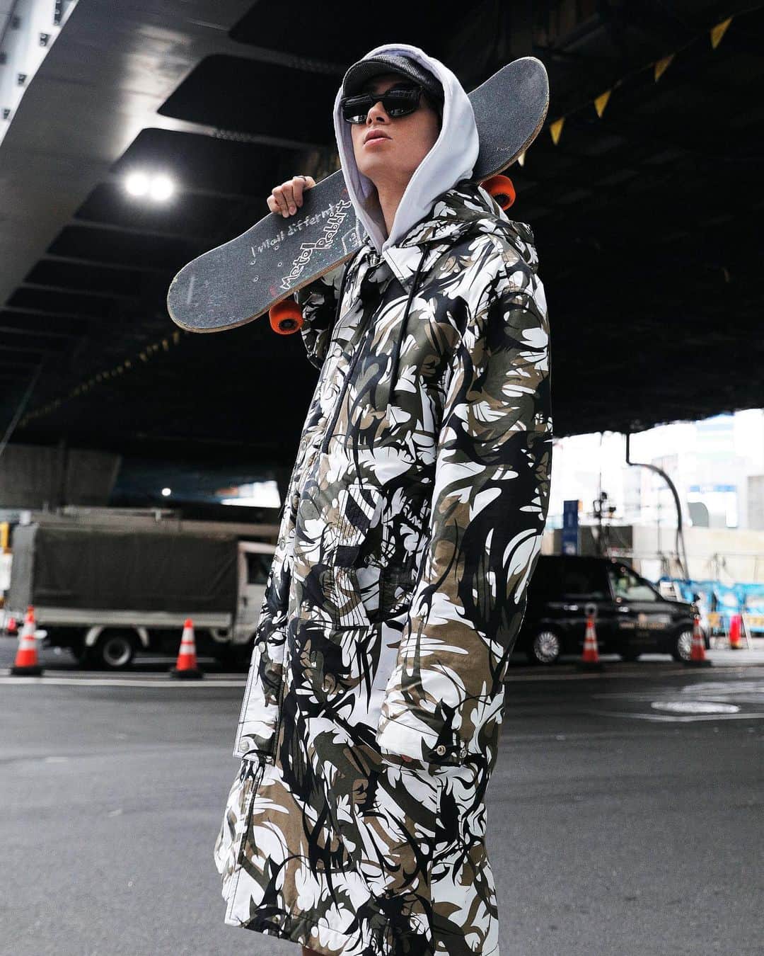 Droptokyoさんのインスタグラム写真 - (DroptokyoInstagram)「TOKYO STREET STYLE⁣⁣ ⁣ Name: @jjean_naejj  Outer: @diesel #diesel#winterjacket#ディーゼル#アウター#pr#streetstyle#droptokyo#tokyo#japan#streetscene#streetfashion#streetwear#streetculture#fashion#ストリートファッション#コーディネート⁣⁣⁣  Photography: @fumiyahitomi」11月1日 18時13分 - drop_tokyo
