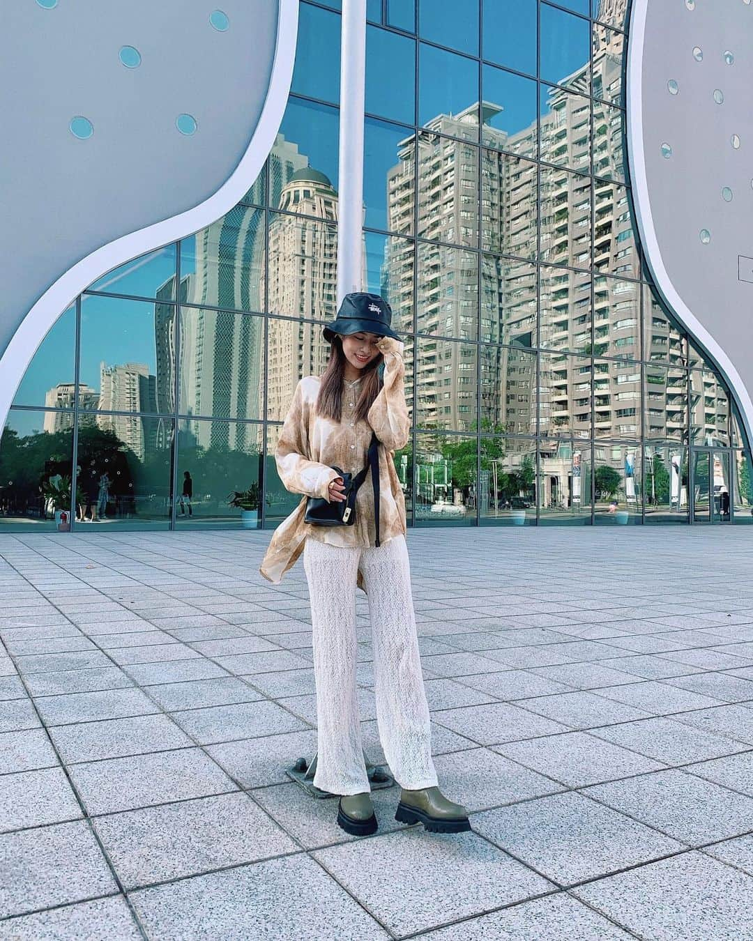 阿部マリアさんのインスタグラム写真 - (阿部マリアInstagram)「Hello November 🤎🐌 ⋯ Hat⋯ @stussy  ⋯Shirt,Pants⋯ @afad_taiwan」11月1日 18時13分 - _abedesu