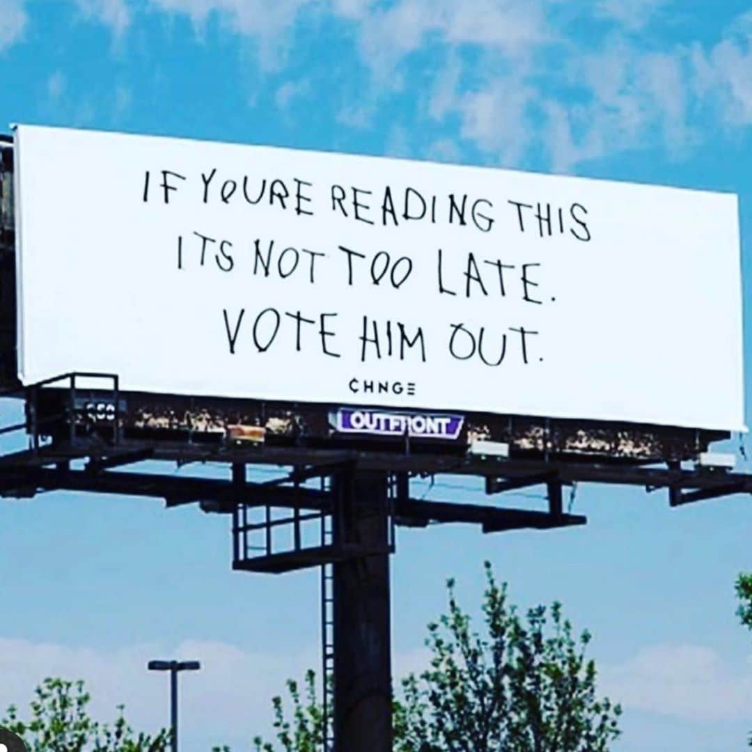 アイシャ・タイラーのインスタグラム：「If you have not yet mailed in your absentee ballot, do not do it now!   DELIVER YOUR BALLOT to an official drop box or walk it into a voting office, or exchange it for a regular ballot to vote in person on Tuesday. 🇺🇸🗳」