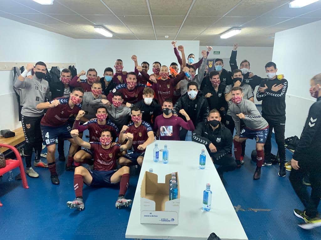 シャルレス・ジアス・ジ・オリベイラのインスタグラム：「Vamossssss +3!!!🤙🤜🤛💪😉 @pontevedra_cf_sad」