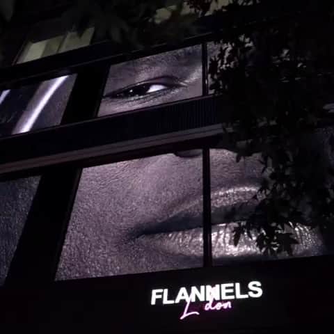 マーシャ・トマソンのインスタグラム：「So honored to be a part of @iamfraserjames, @franklynrodgerscreates and @underXposedarts enduring UnderExposed project. The recent collaboration with @w1curates at Oxford Street, London these past couple of weeks is simply breathtaking. I so wish I could’ve seen it in person. #underexposed #grateful」
