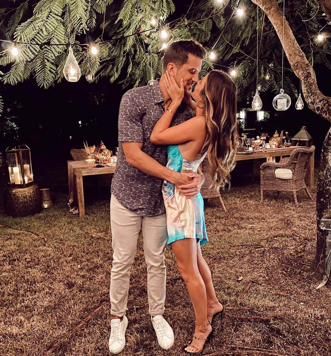 ジョジョ・フレッチャーのインスタグラム：「So filled with love. 🥰  Thank you to everyone who made this birthday so special- all the wishes, all the kind words, my family, friends, and especially you @jrodgers11- my heart is so full! #30andthankful」