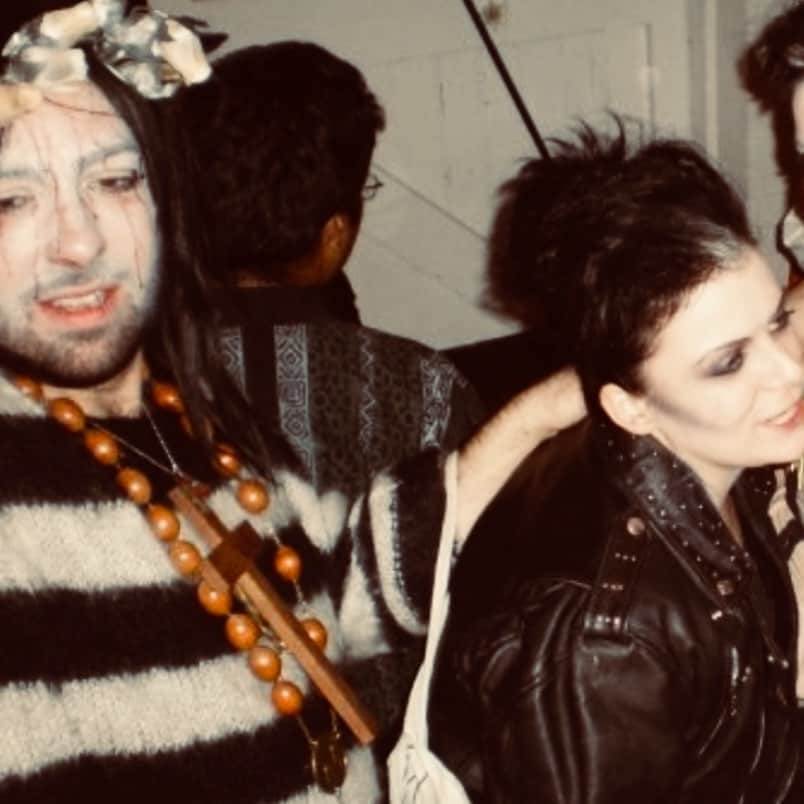 ジェームスロングのインスタグラム：「Halloween of the past Charlotte and I in the studio at a brilliant party we had ❤️」