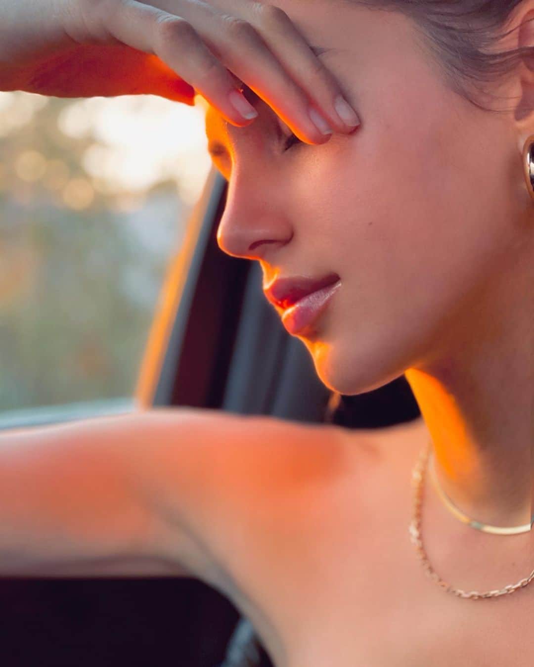ヴァレリー・カウフマンのインスタグラム：「Hello November 🧡🍂 + an extra hour of sleep✨🕰」