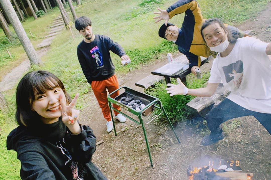 ひらさわあくびのインスタグラム：「\\ニガミキャンプ写真// 人生初キャンプたのしかったあああああああ😭 #ニガミ17才」