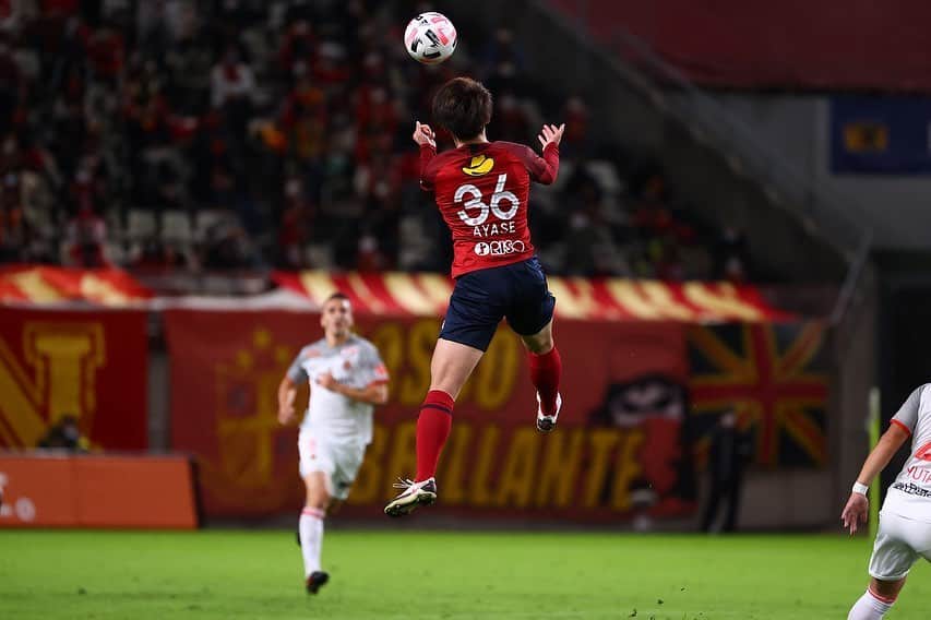 上田綺世のインスタグラム：「温かい拍手ありがとうございました。  次は勝って応えます。  #jleague  #antlers  #上田綺世」