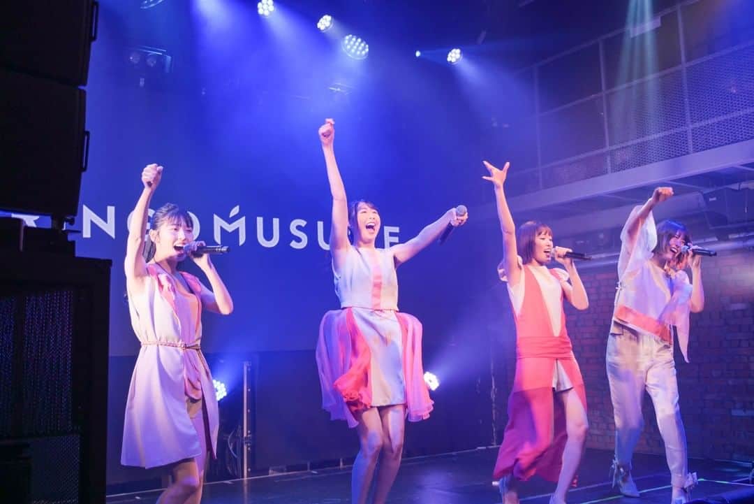 りんご娘さんのインスタグラム写真 - (りんご娘Instagram)「「DISCOTHEQUE -Streaming-」ありがとうございました!! #RYUTist さんとのツーマンライブ、画面越しに皆さん楽しんでくれましたか!? ライブにトークに最高の時間でしたね✨今からでも購入すると配信を見られますので、ぜひ見てくださいね。次はぜひ青森か新潟で!! https://eplus.jp/sf/detail/3321780001-P0030001 #disco_rr #RINGOMUSUME #りんご娘 #DISCOTHEQUE」11月1日 21時15分 - _ringo.musume.com_