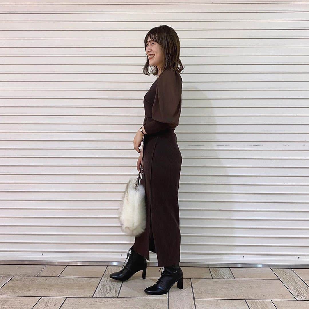 MERCURYDUOさんのインスタグラム写真 - (MERCURYDUOInstagram)「《 STAFF COORDINATE 》ㅤㅤ  ㅤㅤ   ✔︎新作入荷  #異素材スリーブカシュクールニットワンピース color:brown/beige/dark-brown ￥13,200(tax in) ㅤ ㅤ 👉画像をタップして詳細をcheck‼︎! @asako_fukuda10 /156cm  ㅤㅤㅤㅤ  —————————————————— ㅤ @mercuryduo_com  #MERCURYDUO #公式通販RUNWAYchannel #マーキュリーデュオ」11月1日 21時18分 - mercuryduo_styling