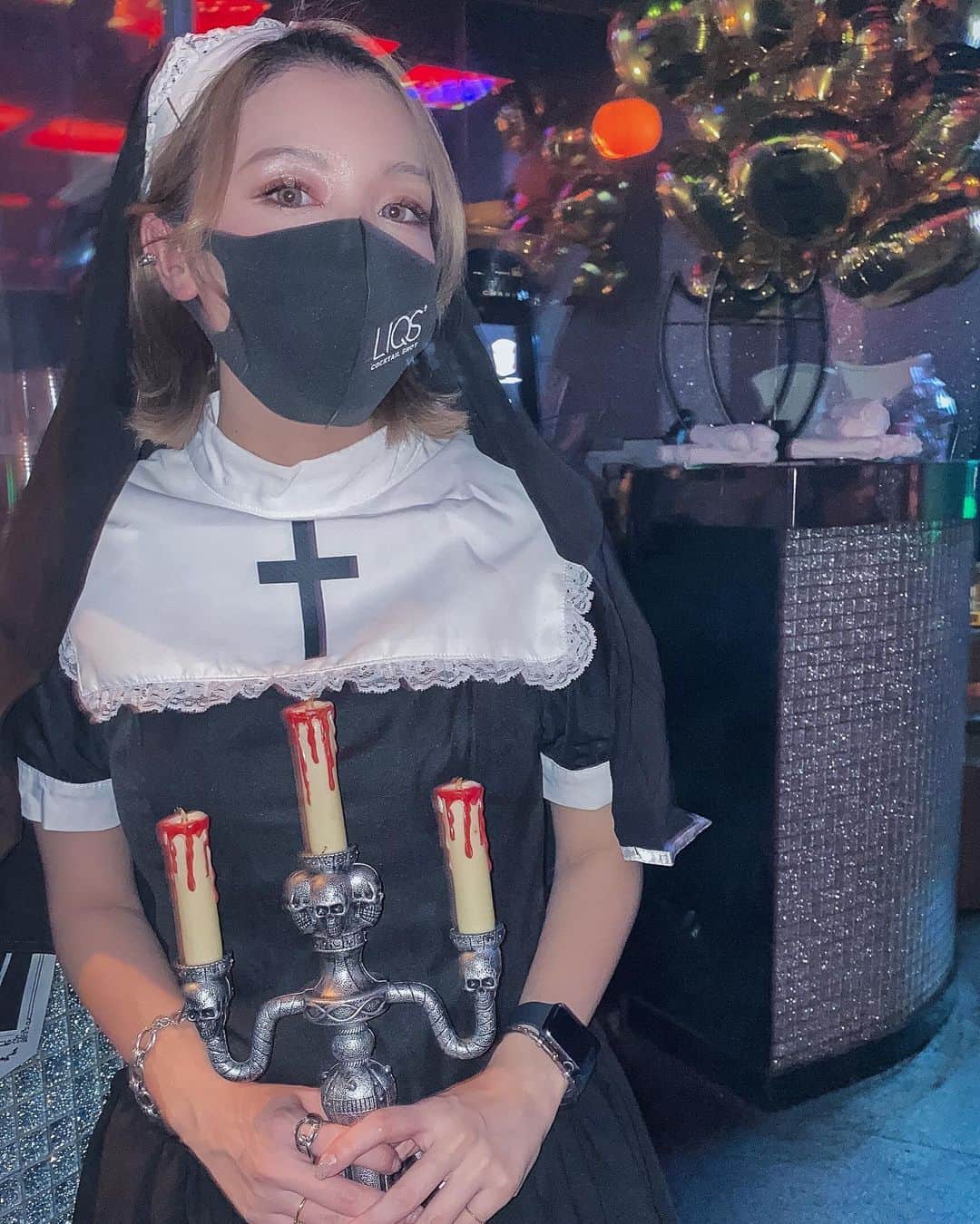 DJ CHI☆MEROのインスタグラム：「🎃 . 『祈りナァ？？』 今年のハロウィンは 東京と神奈川で遠征シスターでした🧙🏻‍♀️ . みんなは何の仮装しましたか🤔？  (当日急ぎで買ったけど 本当は幼稚園やりたかったのは内緒…) . . . #ハロウィン#ハロウィンコスプレ #仮装#Halloween#クラブ#イベント」