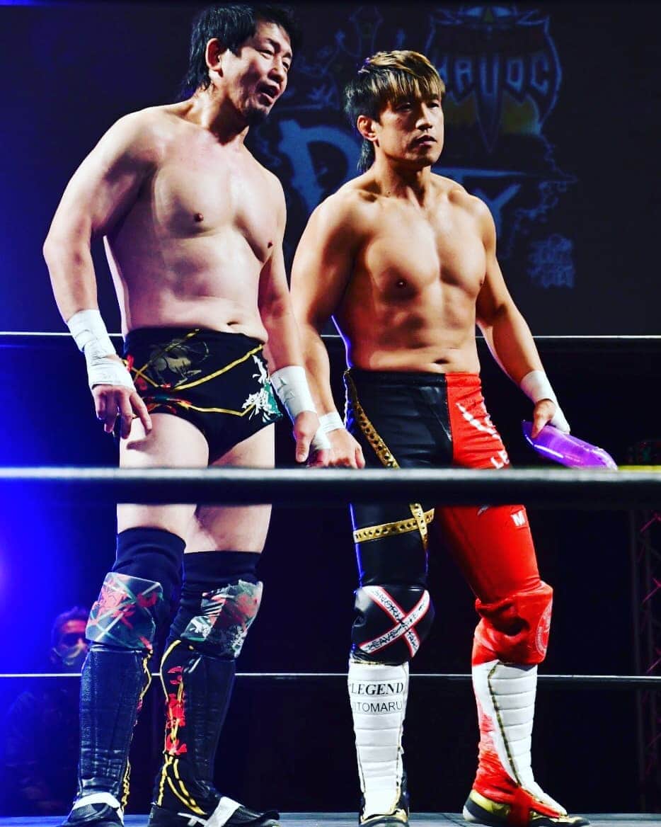 金本浩二のインスタグラム：「あれから何年過ぎたのか 覚えていませんが、ジュニ☆スタは勝ち続けています❗この世界をフェードアウトするまで、このタッグチームは負けない😉　10月31日 大阪アゼリア大正　VKFより」