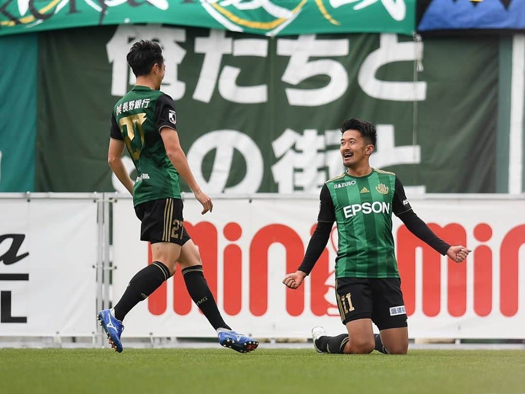 阪野豊史のインスタグラム：「連勝！！！ 次もホームで+3  #松本山雅　#yamaga #レノファ山口  #阪野豊史　#11」